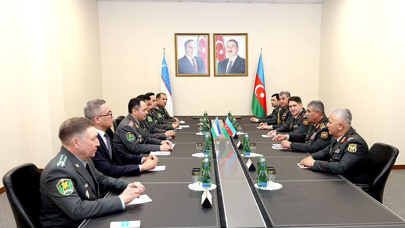 Azerbaijan et Ouzbékistan : signature d&rsquo;un plan de « Coopération Militaire Bilatérale »