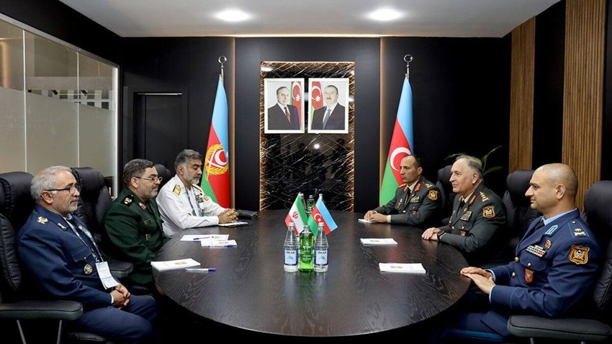 Les relations militaires entre l&rsquo;Azerbaïdjan et l&rsquo;Iran ont été discutées
