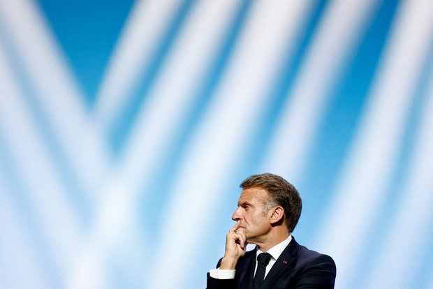 La cote de Macron chute à un niveau record