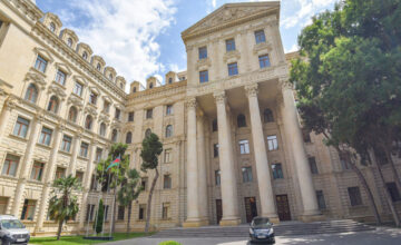 Trois citoyens azerbaïdjanais blessés dans une attaque de drone contre un vraquier