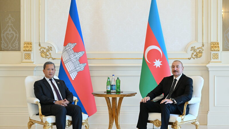 Rencontre en format restreint entre Ilham Aliyev et le Premier ministre cambodgien