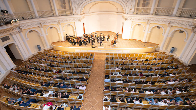 Les participants à la conférence d&rsquo;automne de l&rsquo;EYBA ont assisté à un programme de concert – PHOTO