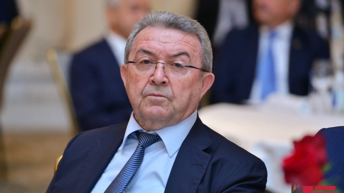 Misir Mardanov a été décoré de l&rsquo;ordre de « Sharaf »