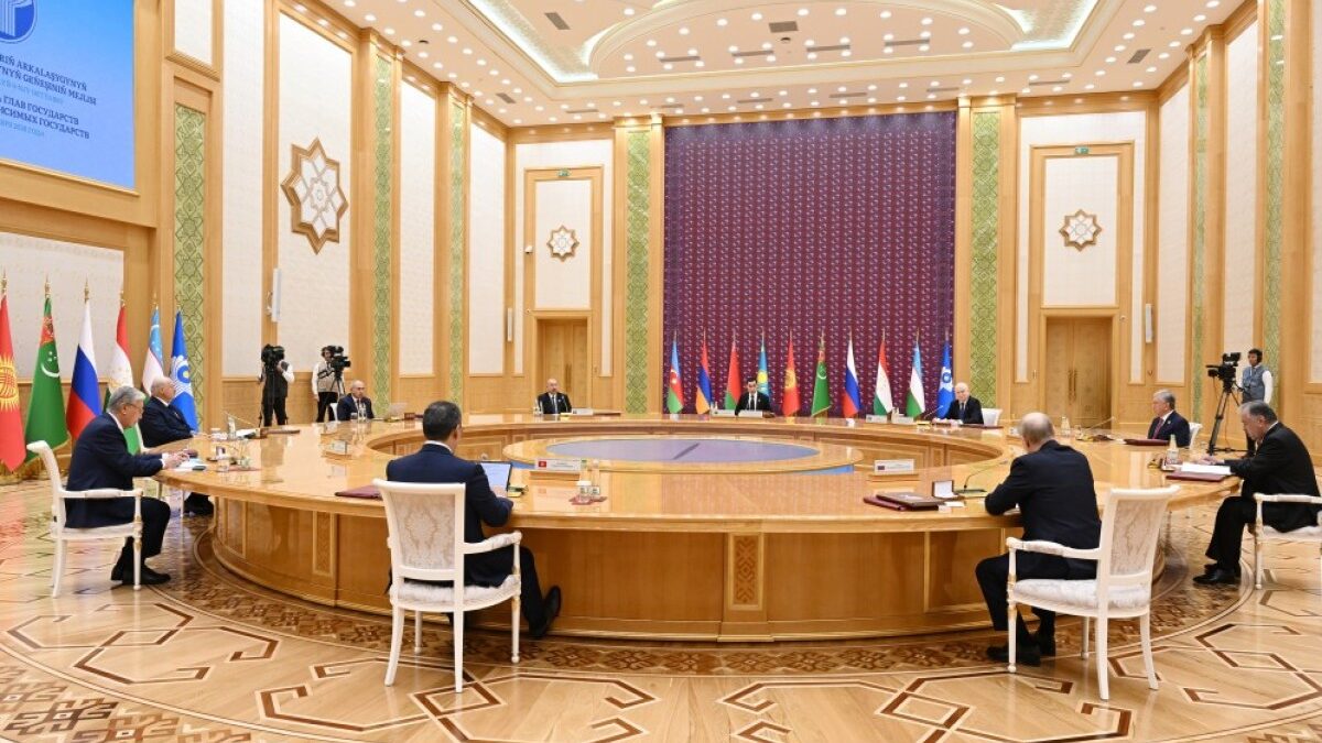 Réunion du Conseil des chefs d&rsquo;État de la CEI en format restreint à Turkmenbashi, le Président Ilham Aliyev s&rsquo;exprime lors de l&rsquo;événement – MIS À JOUR