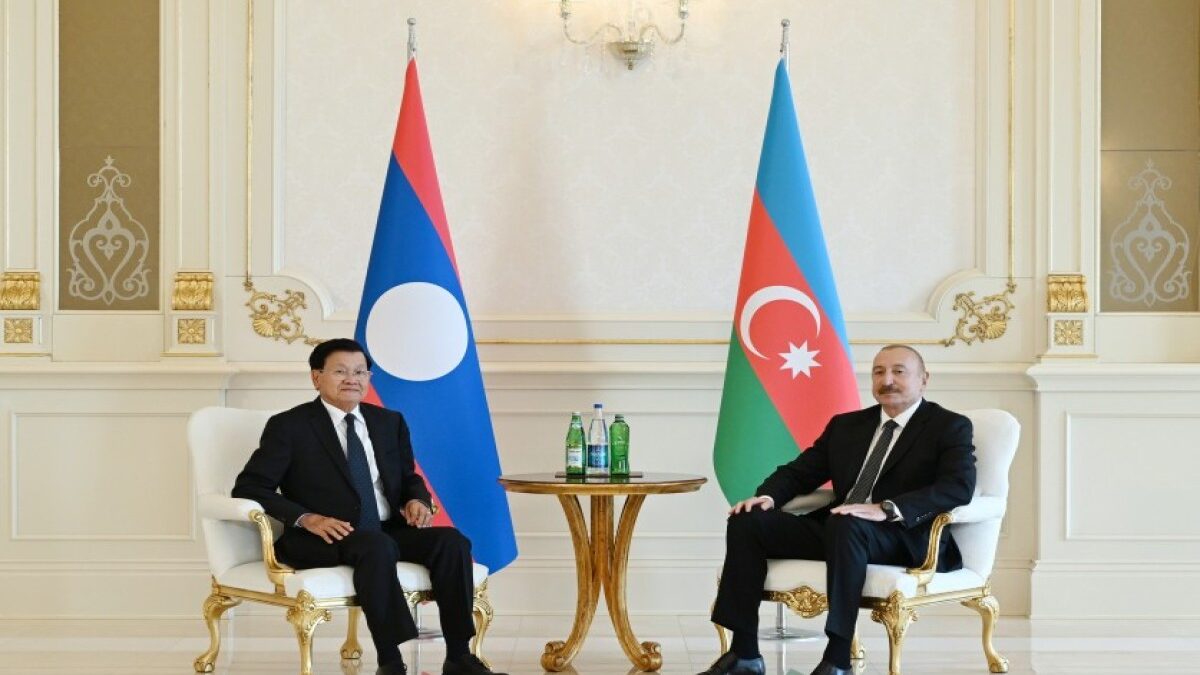Rencontre en tête-à-tête entre les présidents de l&rsquo;Azerbaïdjan et du Laos