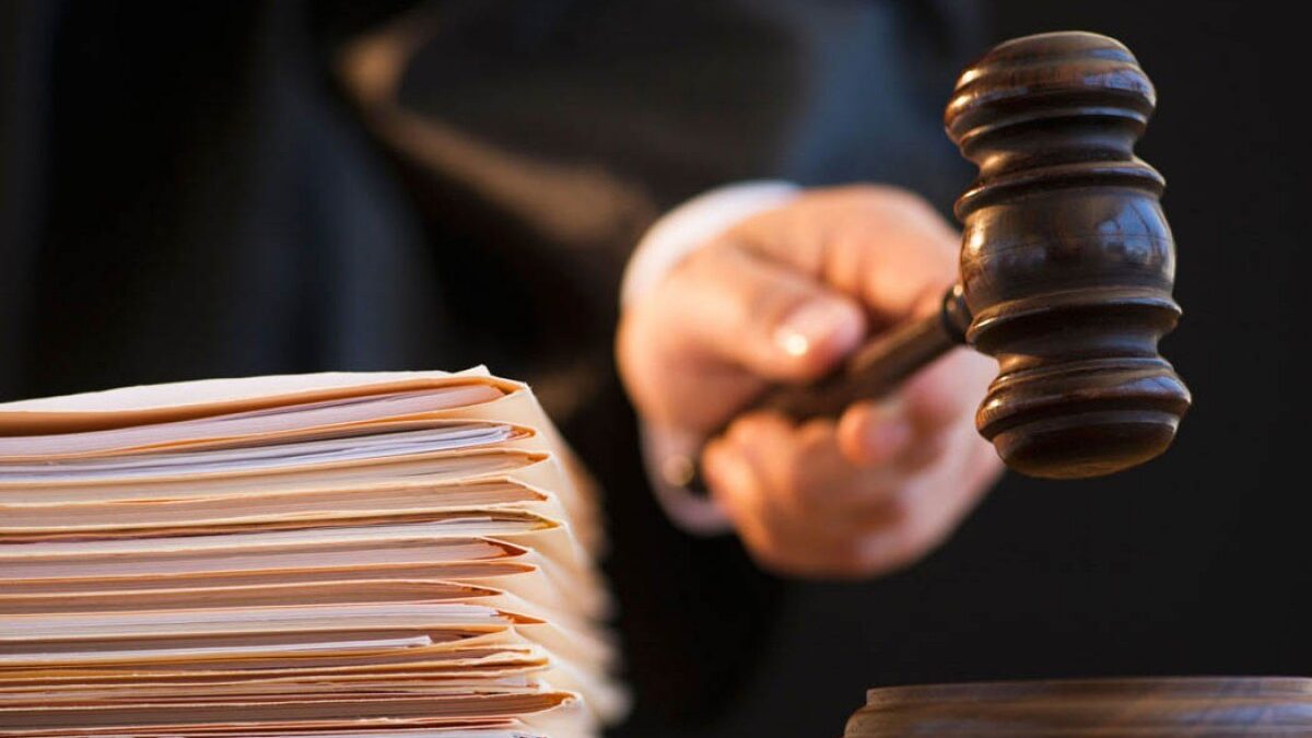 Condamnation prononcée contre des personnes accusées de participer à des groupes armés illégaux