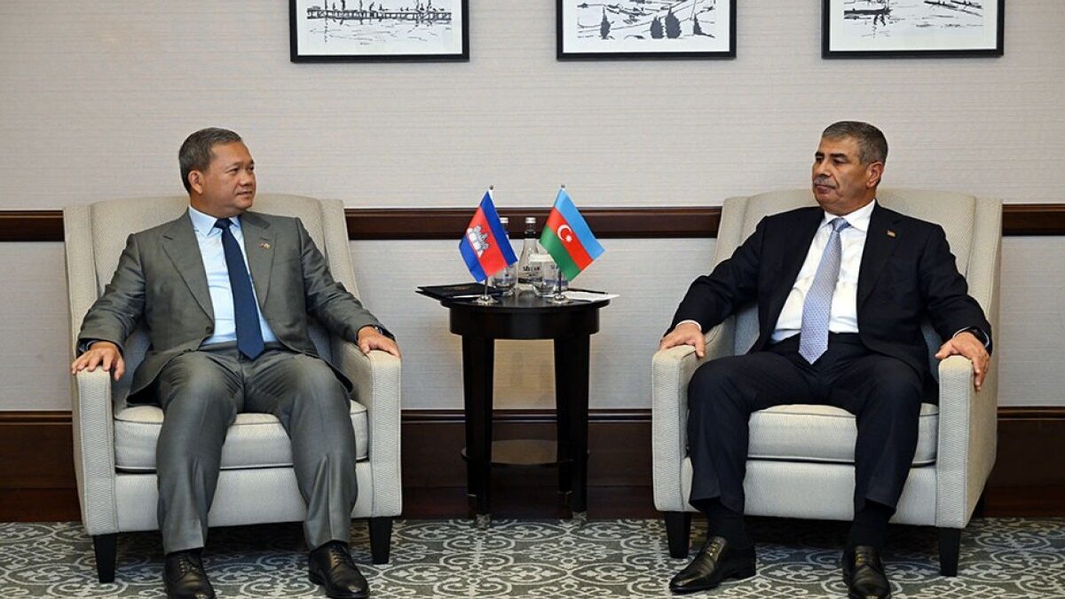 Le ministre de la Défense de l&rsquo;Azerbaïdjan a rencontré le Premier ministre du Royaume du Cambodge