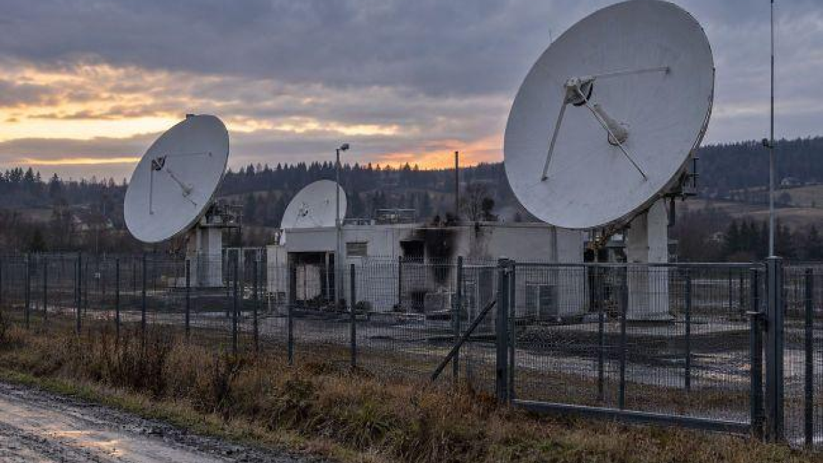 Médias : la Pologne affirme que la Russie est derrière l&rsquo;attaque de la station Starlink