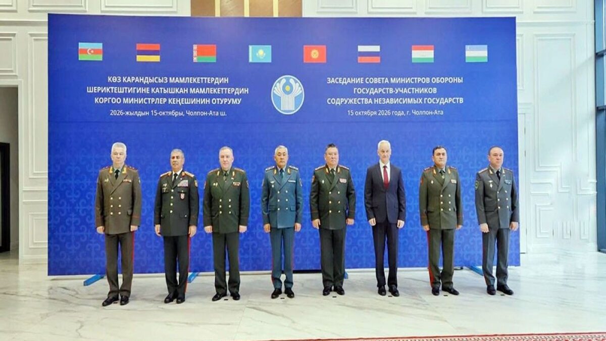 Zakir Həsənov a participé à la réunion du Conseil des ministres de la Défense de la CEI