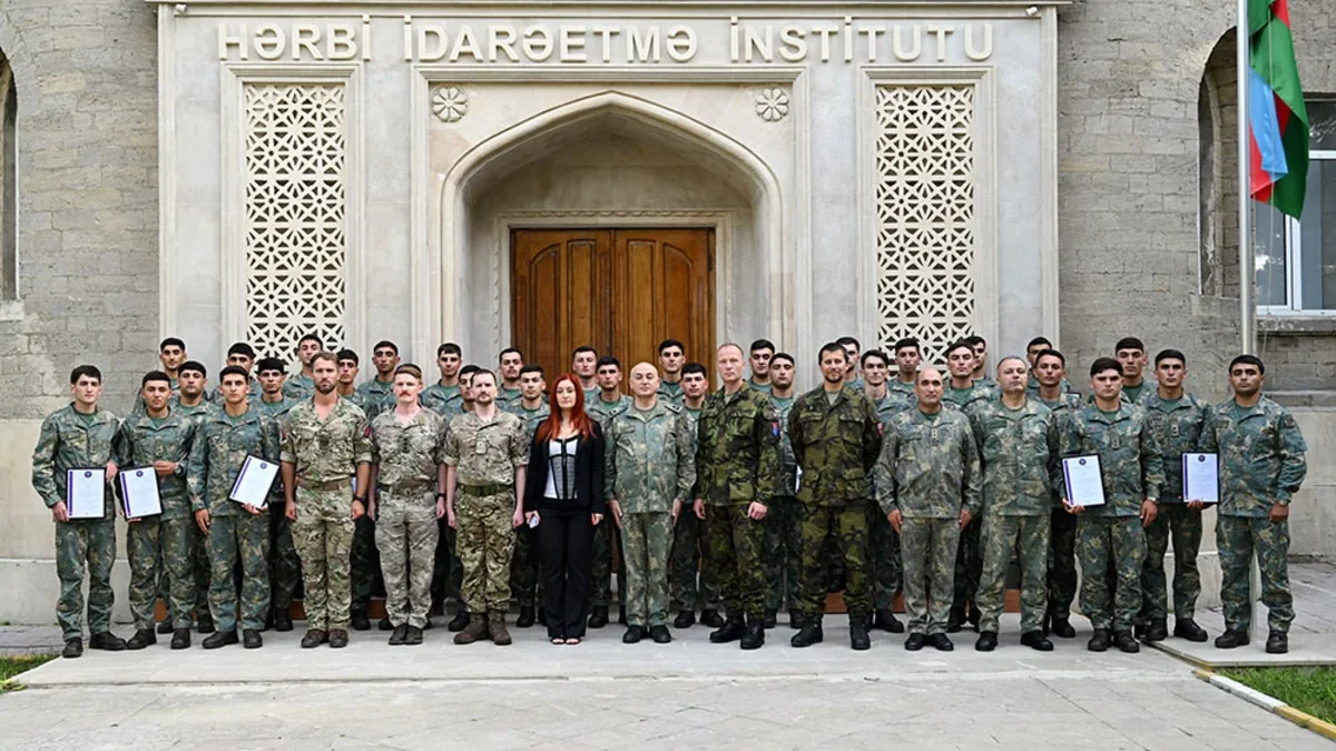 Cérémonie de remise des diplômes du « Cours de formation des instructeurs »
