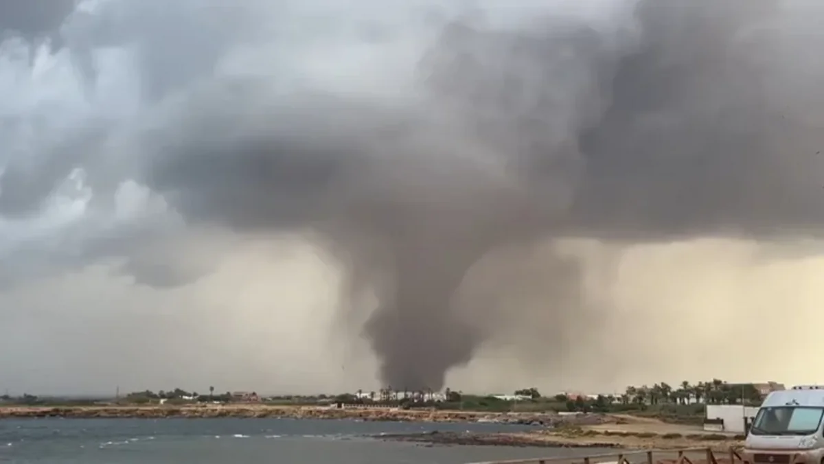 Rare double tornado observed in western Sicily