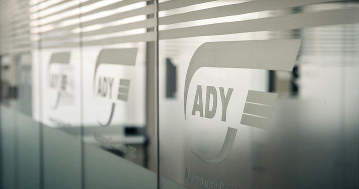 ADY a rénové le bâtiment centenaire de la gare ferroviaire de Khachmaz