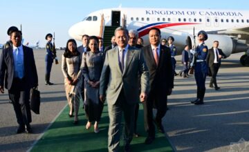 Cérémonie officielle d&rsquo;accueil du Premier ministre cambodgien à Bakou