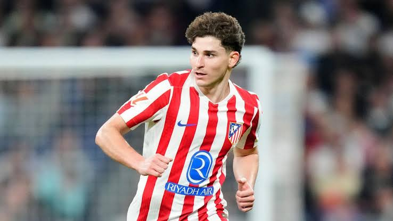 «Arsenal» enverra une nouvelle offre pour Julián Álvarez en janvier