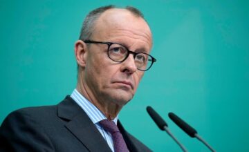 Le chancelier allemand a déclaré que le service militaire obligatoire pourrait être rétabli