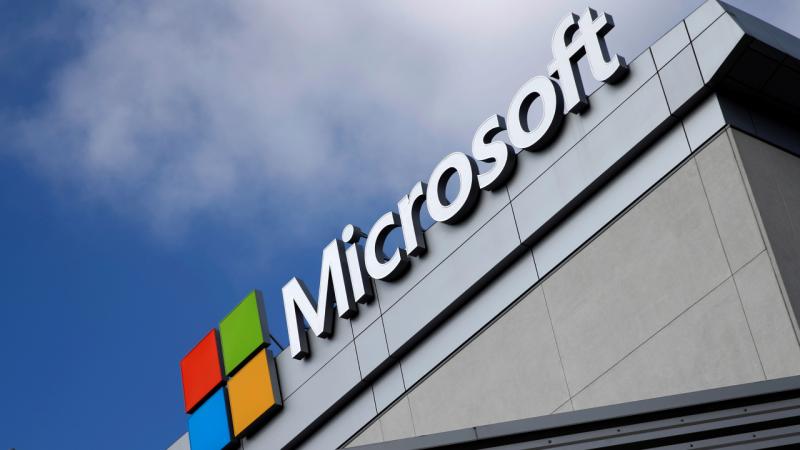La Maison Blanche interdit à Microsoft d’embaucher des travailleurs étrangers