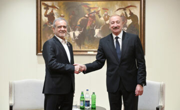 Rencontre entre Ilham Aliyev et Massoud Pezeshkian