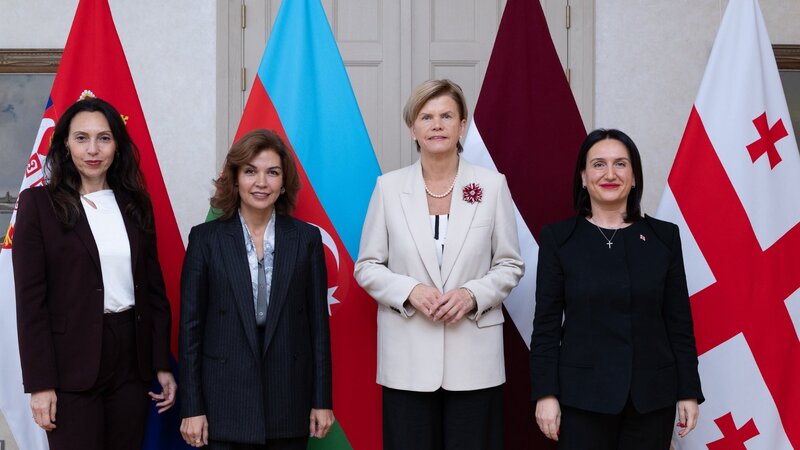 Narmina Mustafayeva rencontre le chef du ministère des Affaires étrangères de Lettonie